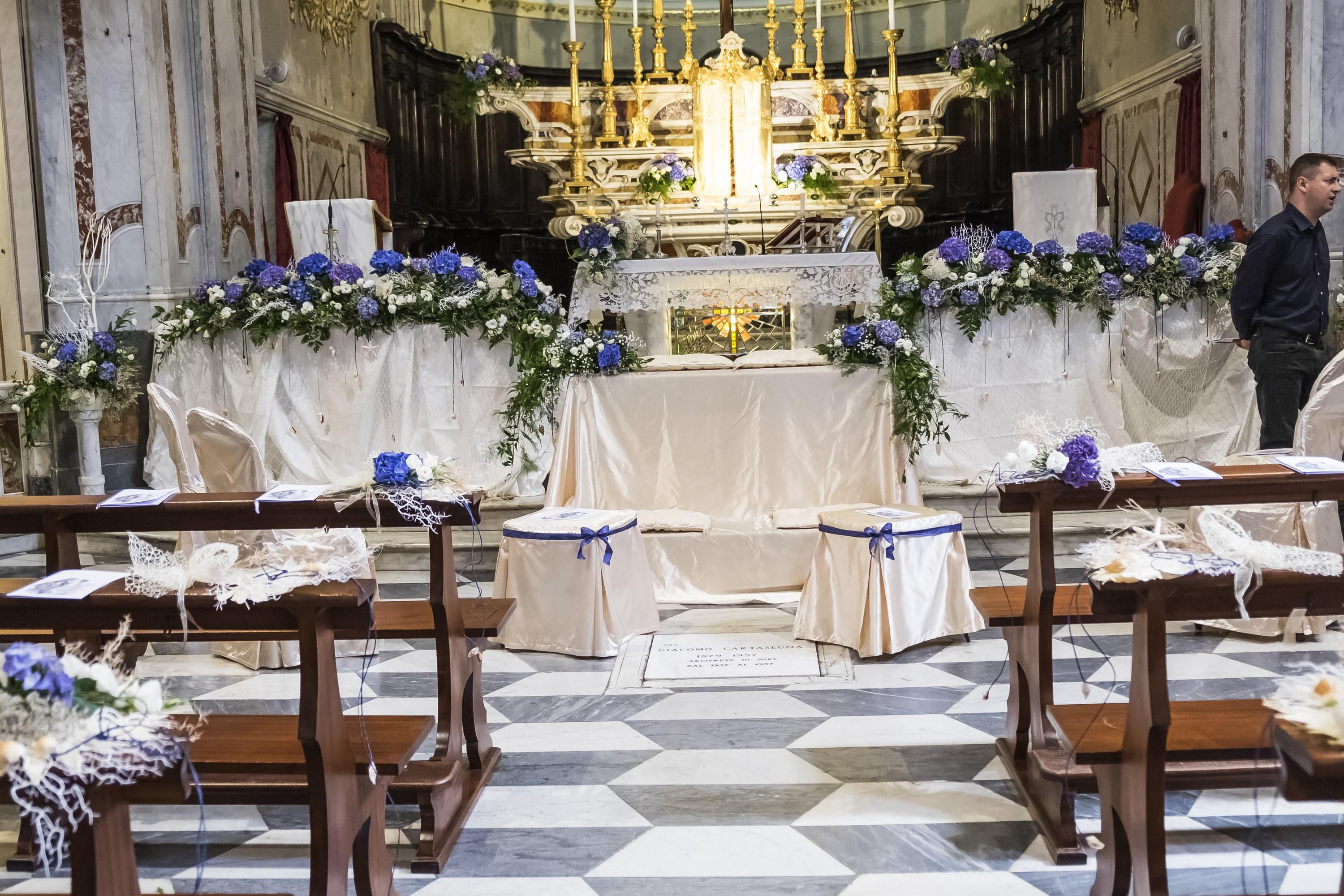 allestimento chiesa di Sori